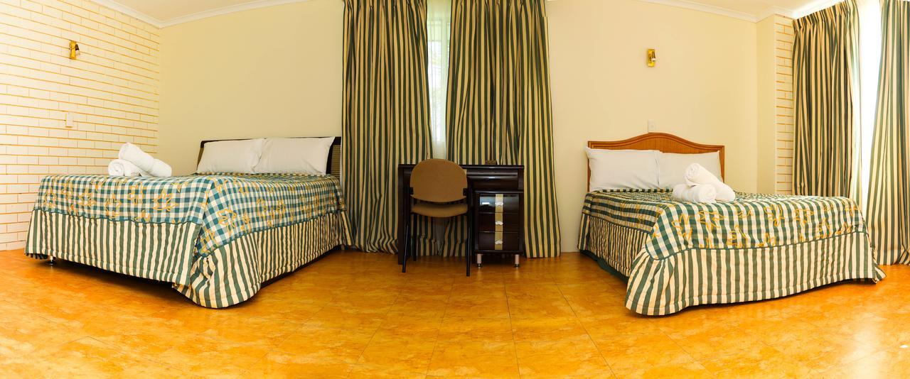 The Queenslander Motel Gold Coast Buitenkant foto