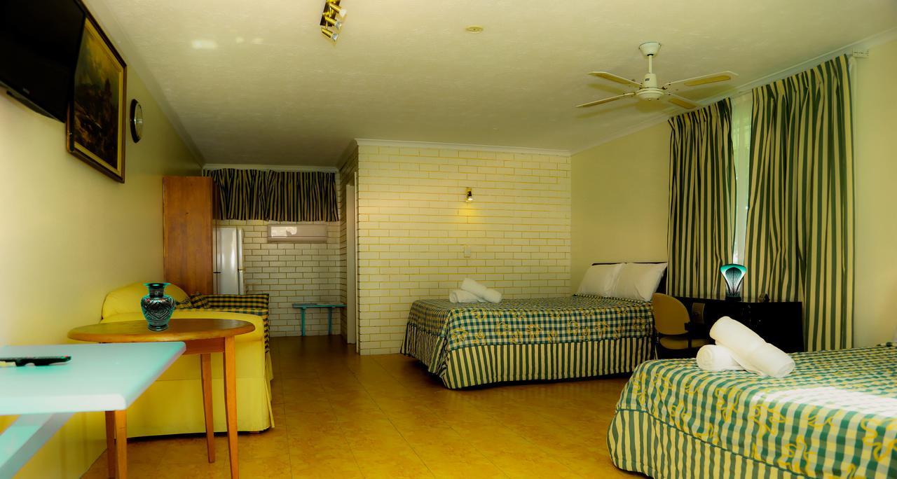 The Queenslander Motel Gold Coast Buitenkant foto