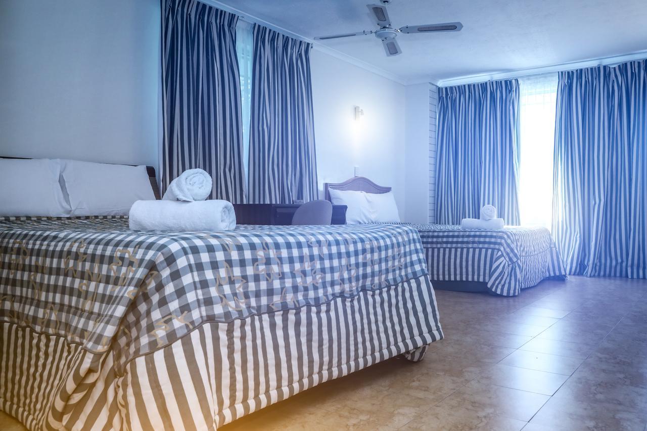 The Queenslander Motel Gold Coast Buitenkant foto
