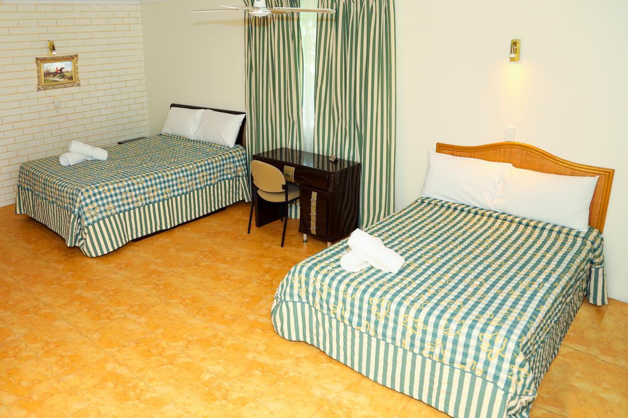 The Queenslander Motel Gold Coast Buitenkant foto