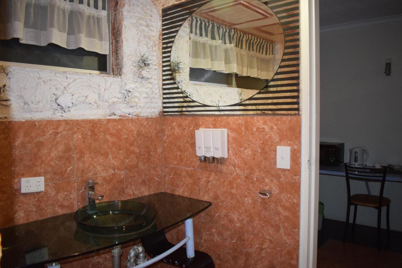 The Queenslander Motel Gold Coast Buitenkant foto