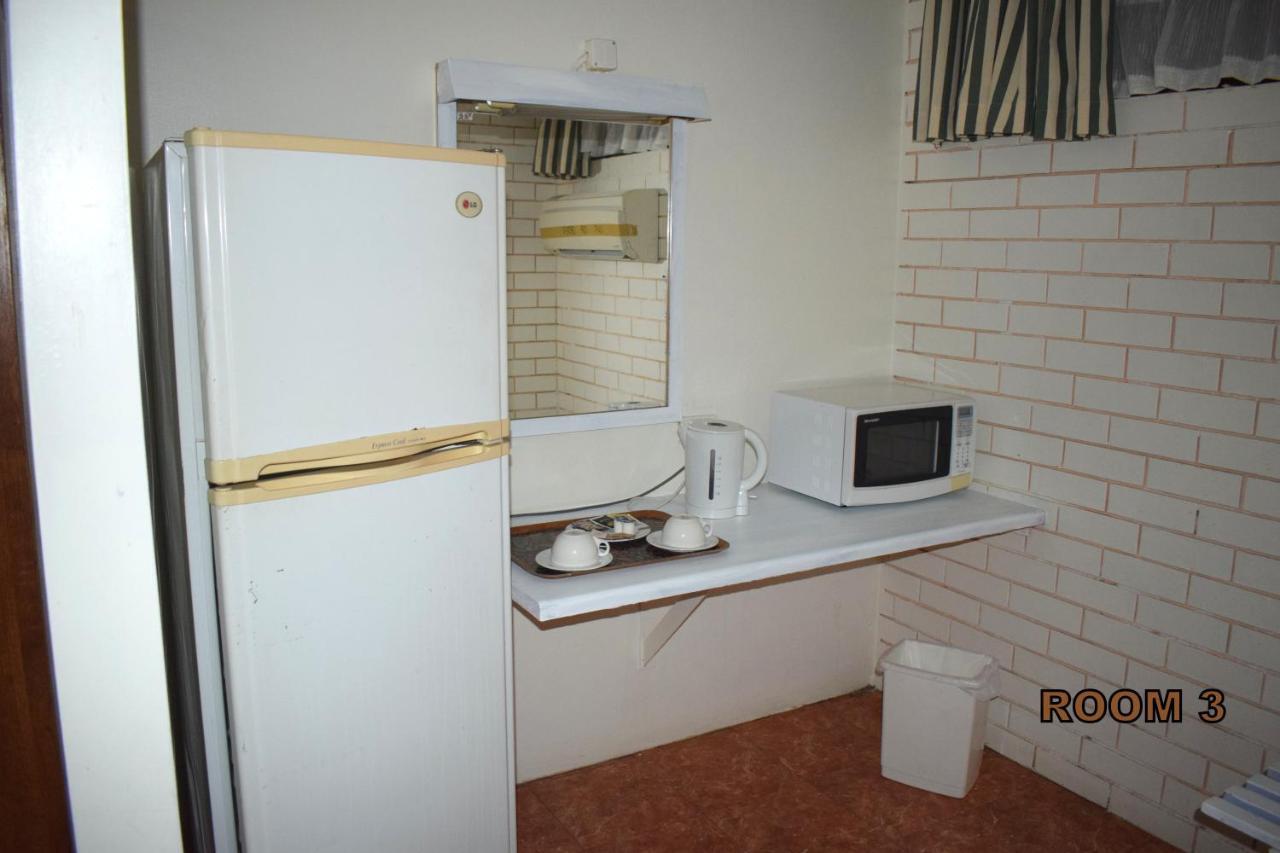 The Queenslander Motel Gold Coast Buitenkant foto